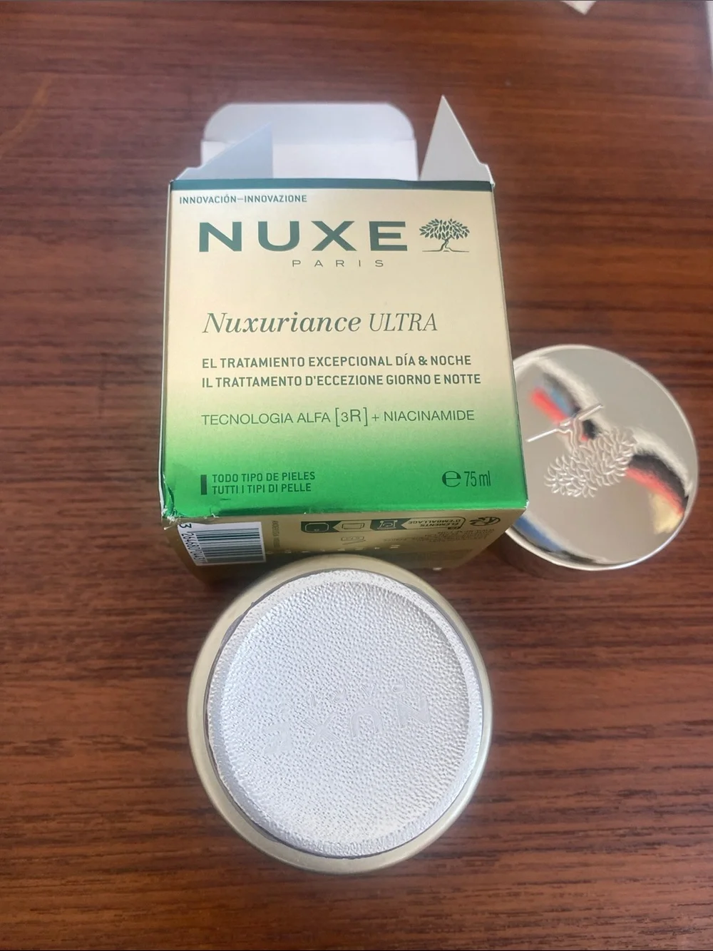 NUXE Nuxuriance Ultra Day & Night Cream - Green and Gold Packaging